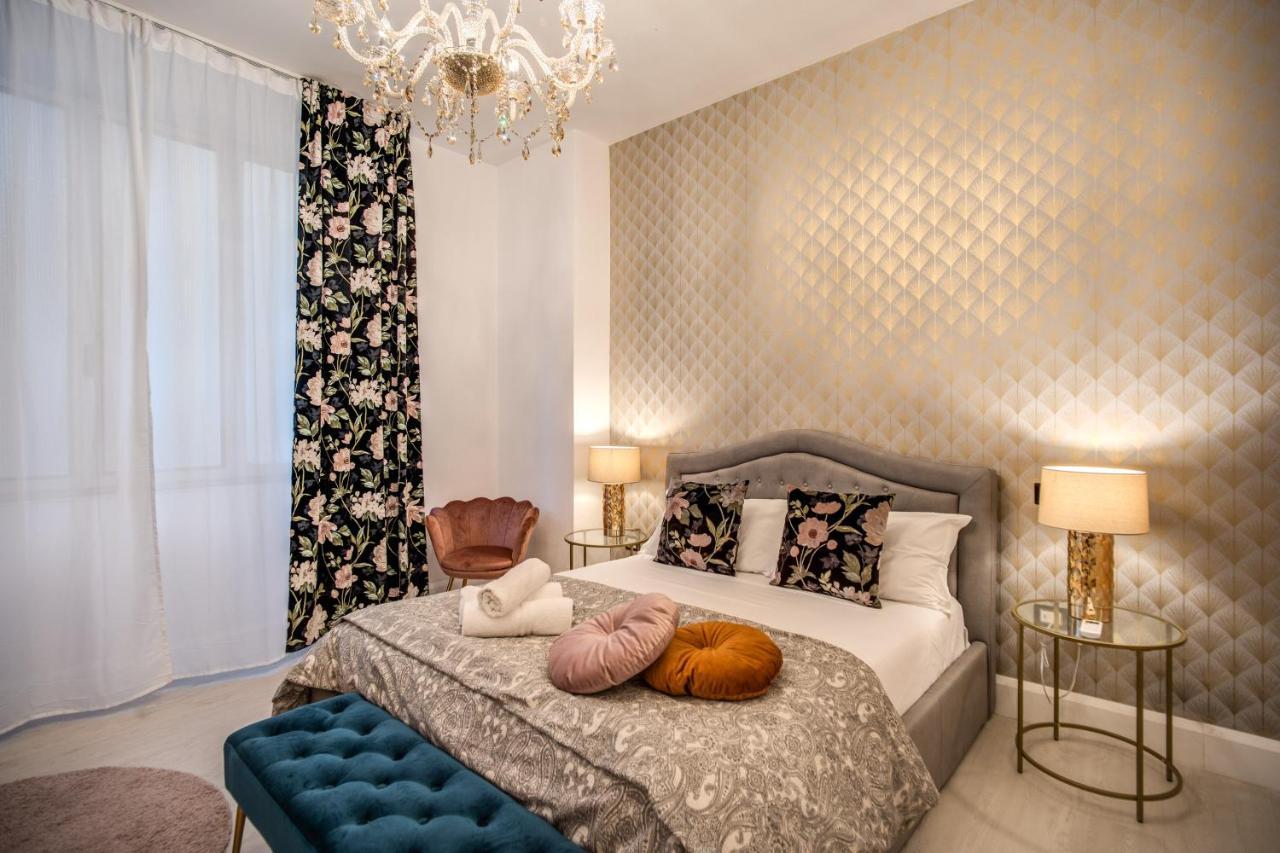 Aweshomeitaly - White Mirrors Apartment Pisa Buitenkant foto